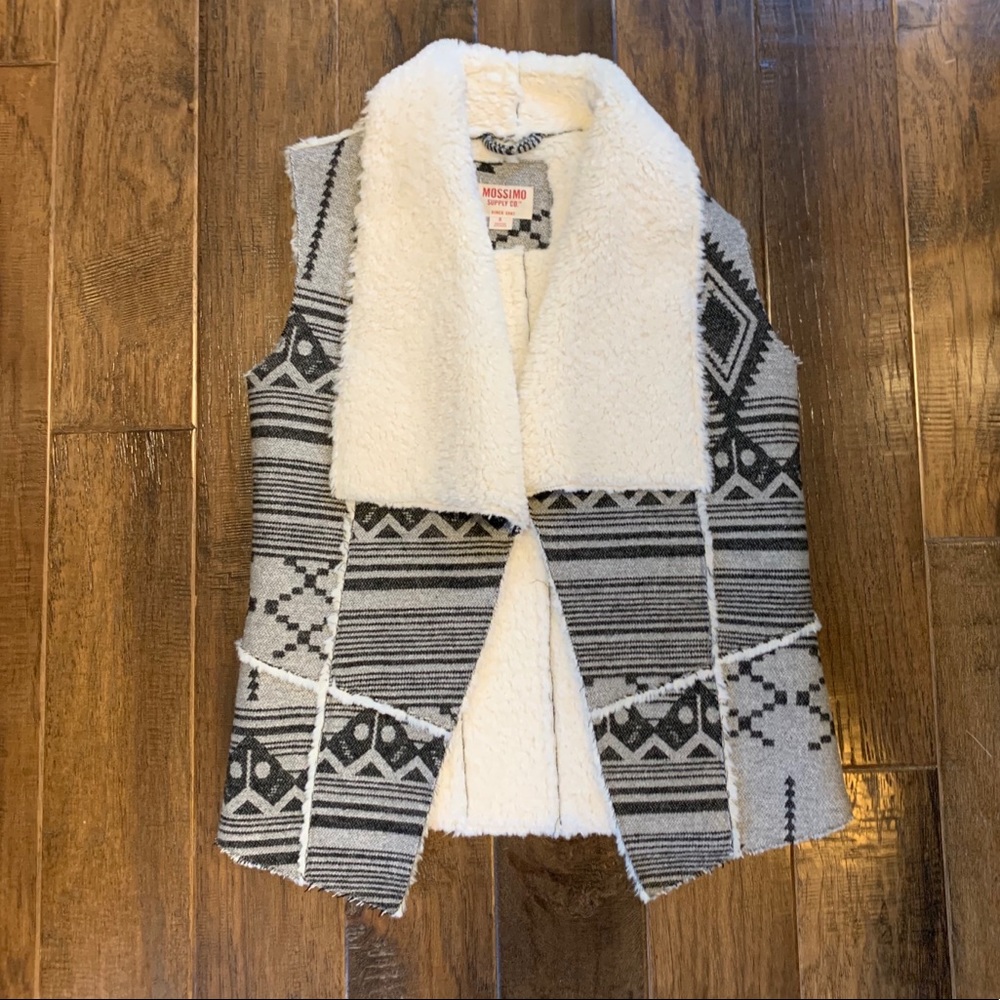 Mossimo Aztec Sherpa vest